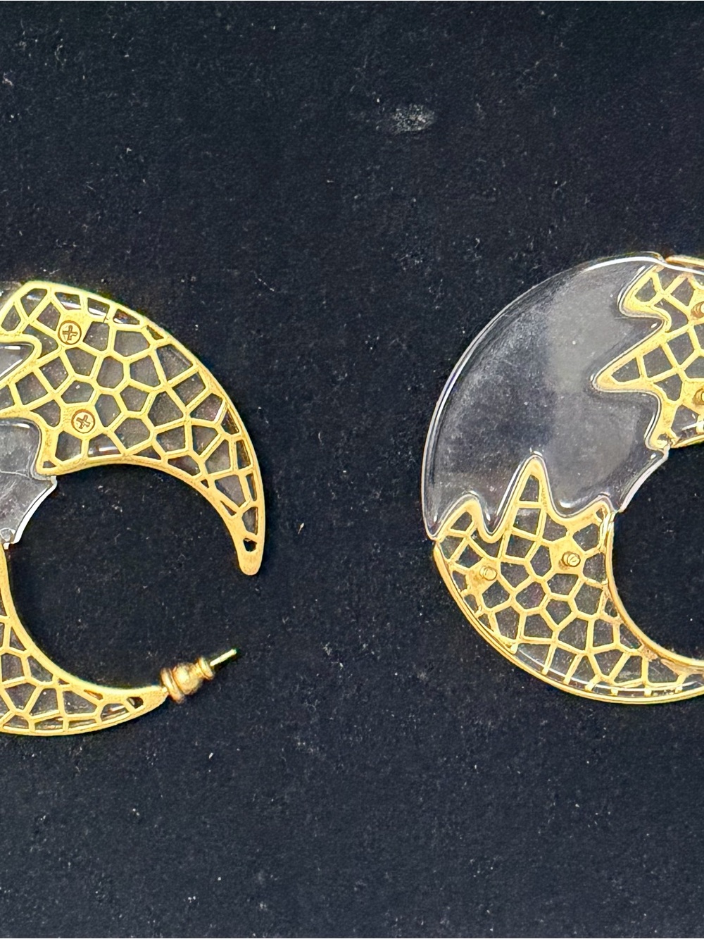 KHOI ZAND Hoop Gold Tone Filigree Acrylic Crescent Earrings - Picture 4 of 5